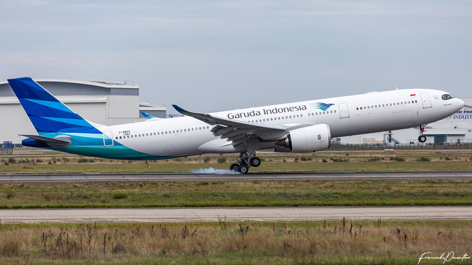 Eerste Airbus A Voor Garuda Indonesia De Lucht In Luchtvaartnieuws