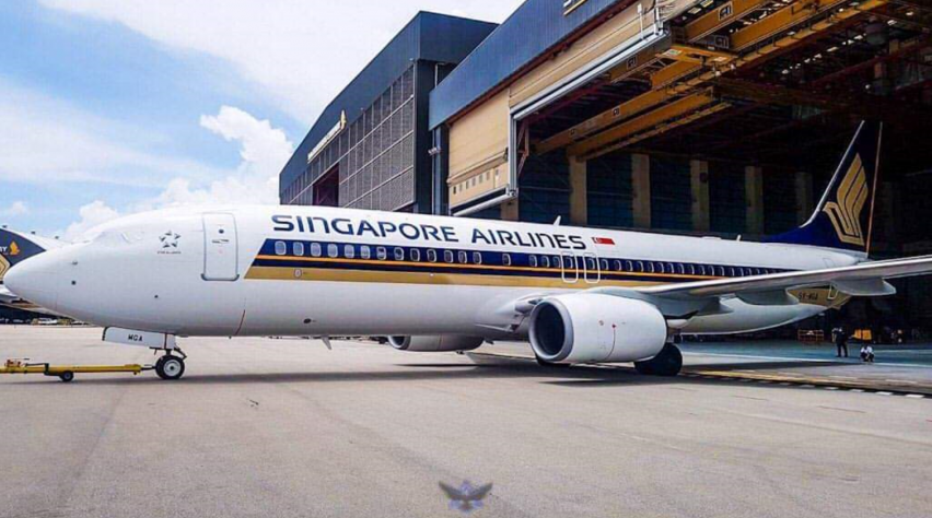 Singapore Airlines 737-800