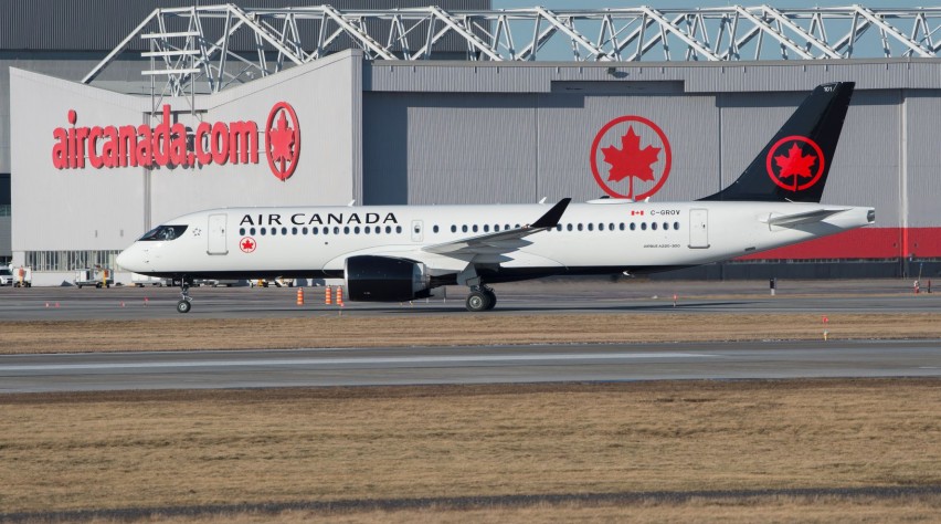 Air Canada A220-300