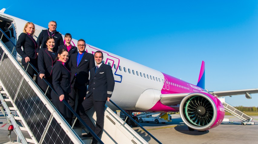 Wizz Air A321neo Eindhoven Airport