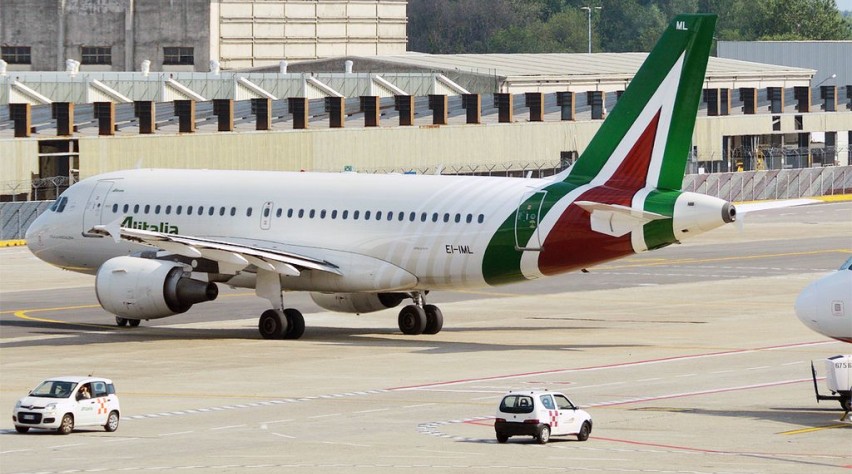 Alitalia A319 op Linate