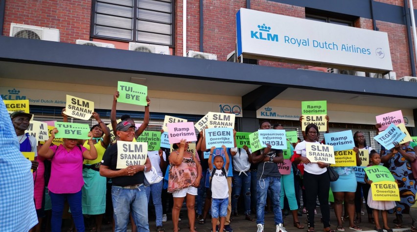Demonstratie tegen TUI en KLM