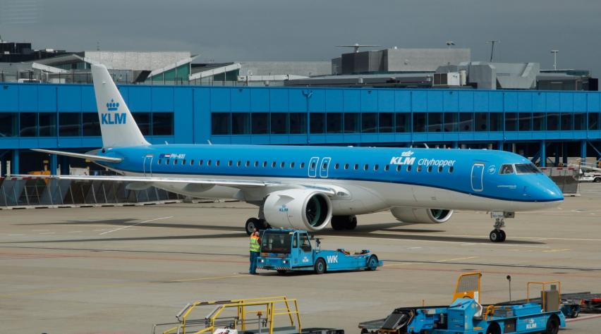 Embraer-E195E2-KLM-Cityhopper(c)Richard-Schuurman-1200