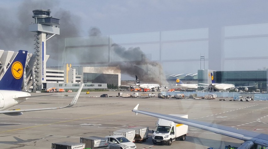 Foto (c) Mark Hellemans Lufthansa Airbus A340-300 Brand