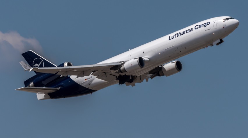 Lufthansa MD-11