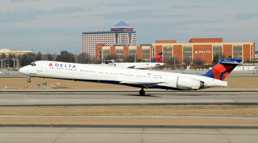 Delta Air Lines MD-90