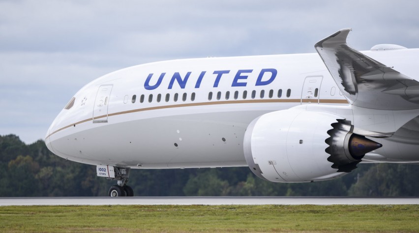 United Boeing 787-10