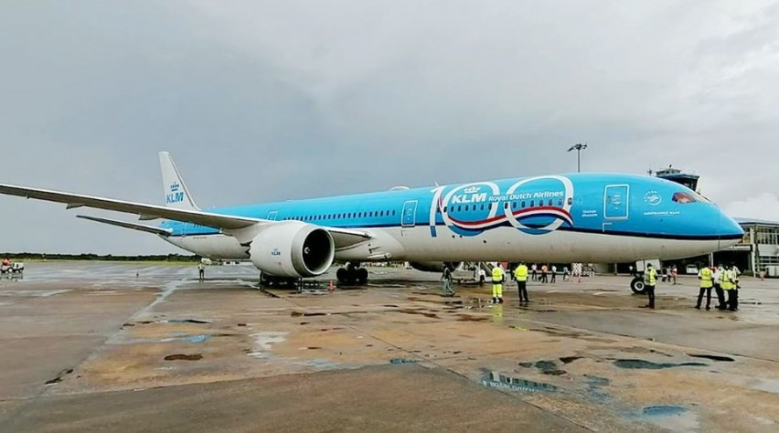 KLM 787-10 Paramaribo