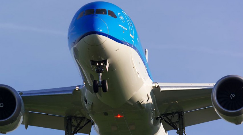 KLM Boeing 787 front 