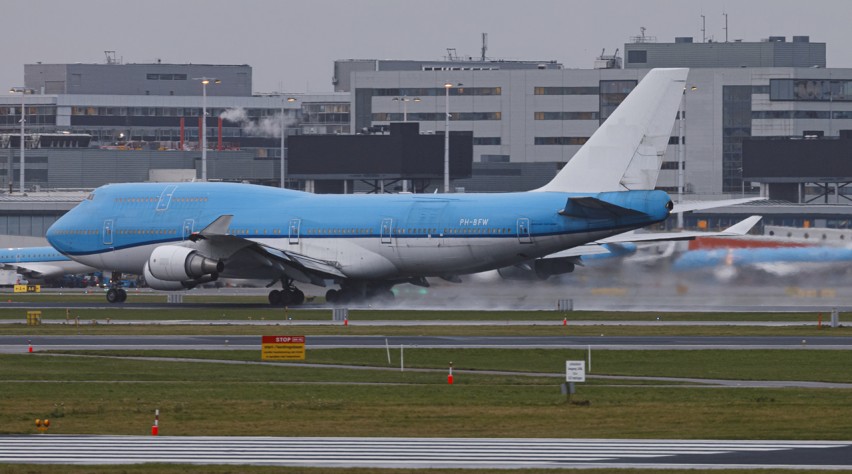 Foto (c) Arnoud Raeven PH-BFW 747