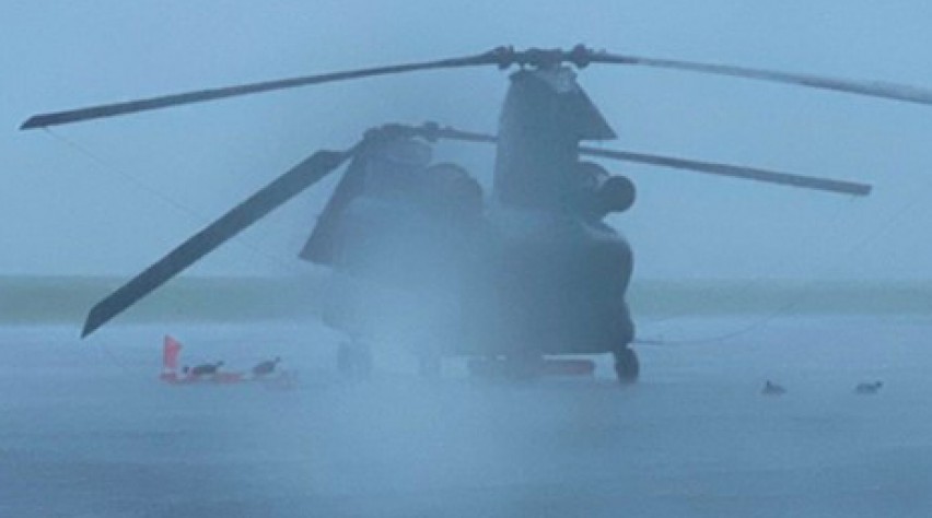 Foto (c) Koninklijke Luchtmacht Chinook schade