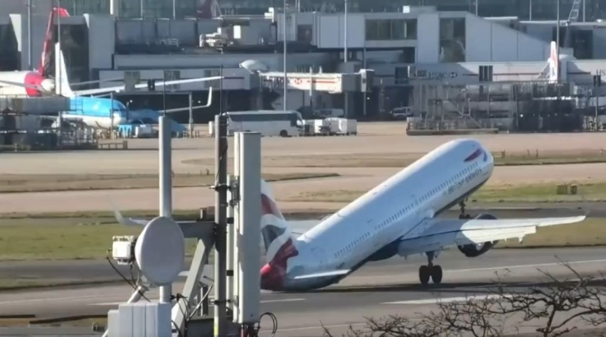 British Airways A321neo Go Around