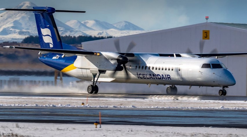 Icelandair DHC Dash 8