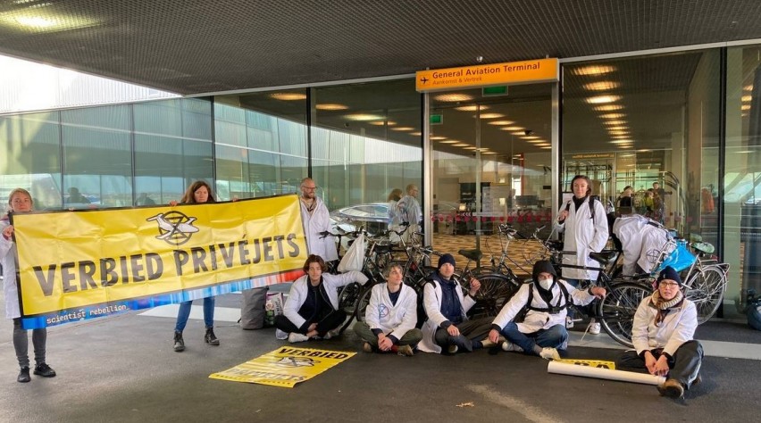 Foto (c) Extinction Rebellion Klimaatactivisten Schiphol
