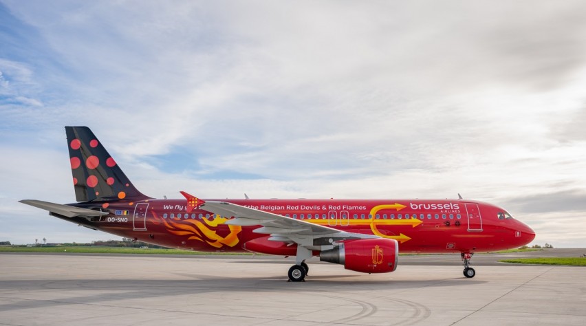 Brussels Airlines Onthult Het Nieuwe Rode Duivels-vliegtuig ...