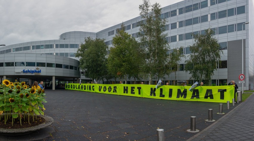 Greenpeace protest Schiphol