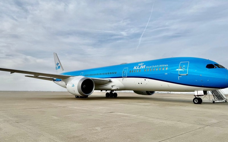 KLM 787 met aangepast kleurenschema