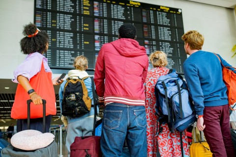 Foto (c) Brussels Airport Brussels Airport terminal reizigers vertrekbord