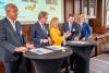 Elbers bij ondertekening Charter Talent naar de Top