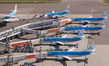 KLM gates
