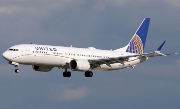 United 737 MAX 9