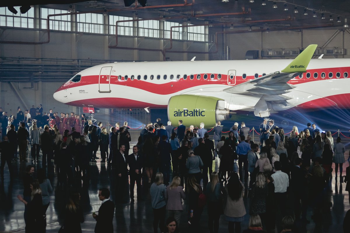 AirBaltic a220