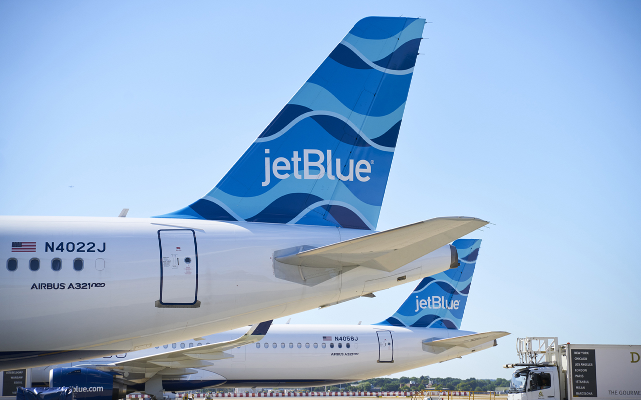 High capacity in South America puts JetBlue in the red