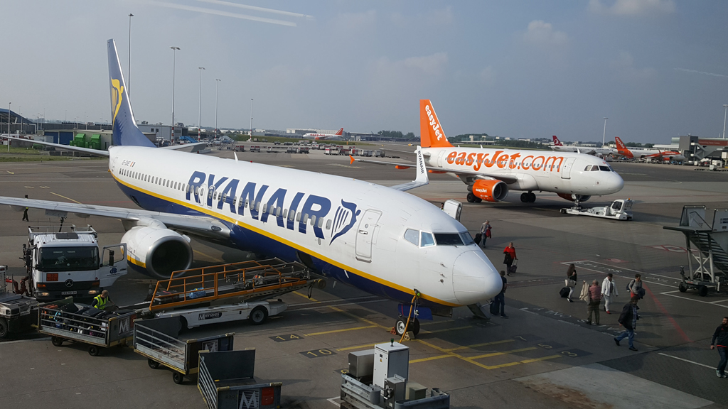 Ryanair en easyJet starten 2017 met groei | Luchtvaartnieuws