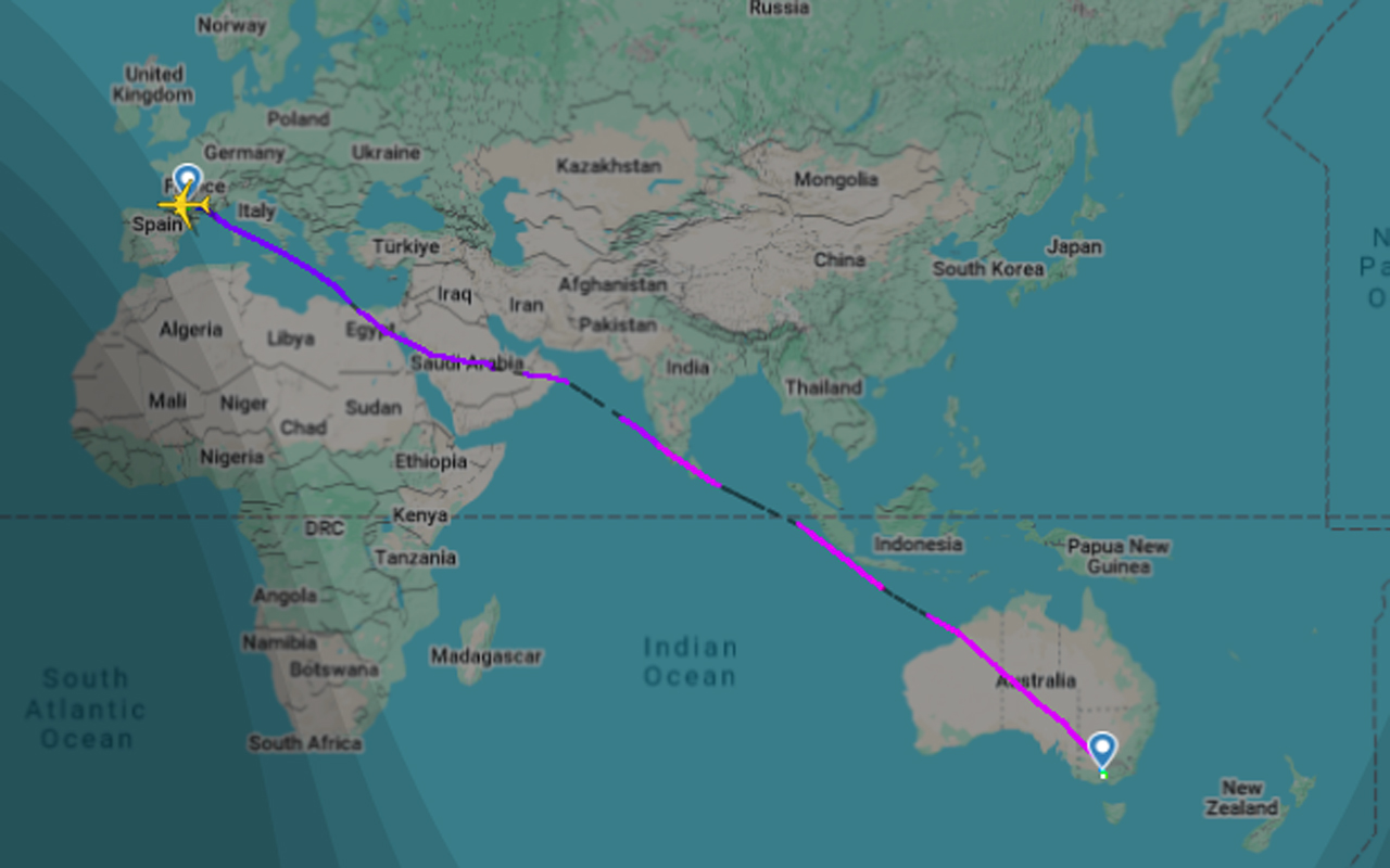 A350-1000ULR route FR24