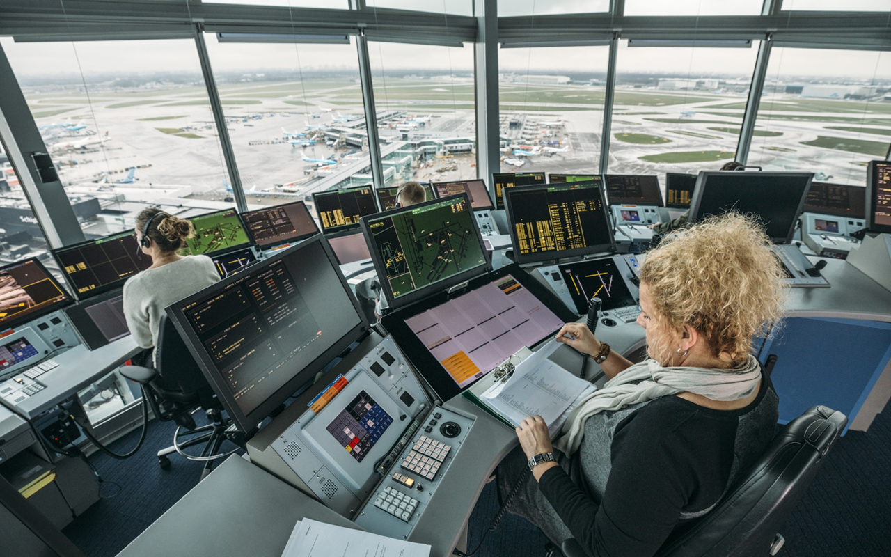 No air traffic at Schiphol for hours due to a malfunction in the air traffic control system