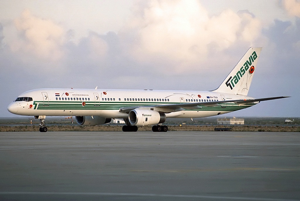 PH-TKA Transavia 757