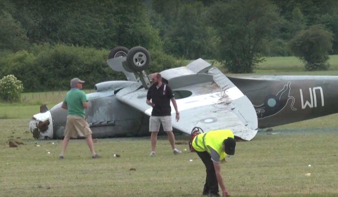 Spitfire crasht tijdens Franse vliegshow Luchtvaartnieuws